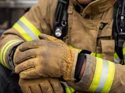 Guantes HAZMAT NFPA 1991 — Nitrilo para Hidrocarburos - Guantes HAZMAT NFPA 1991 certificados con permeación ASTM F739